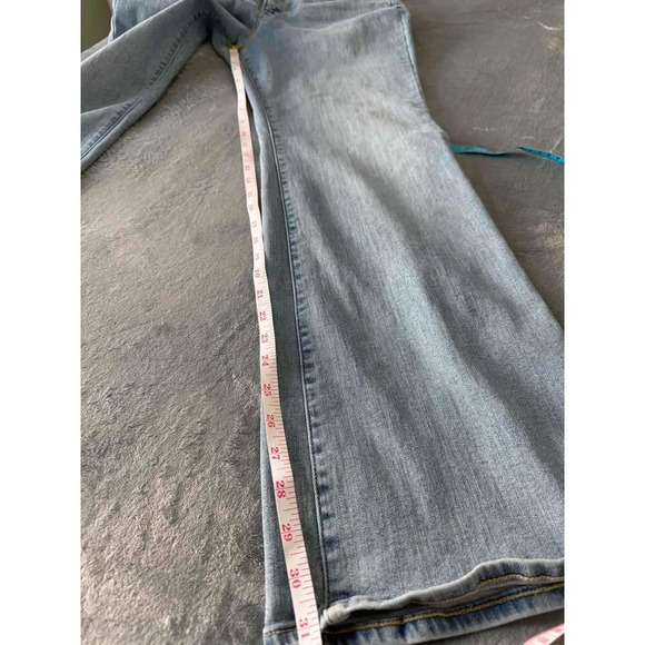 Lucky Brand Light Wash Denim Jeans Five Pocket Design Size 31 R - Picture 7 of 9